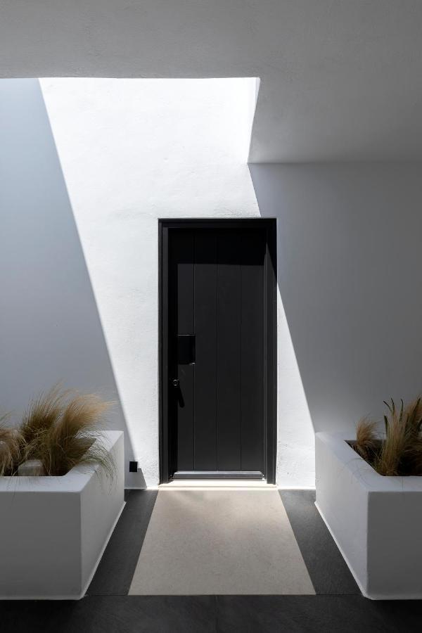 Cubic Mykonos Seafront Design Suites Ornos  Exterior photo